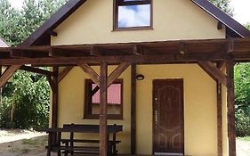 Domek nad jeziorem Wersminia, Ośrodek Wczasowy